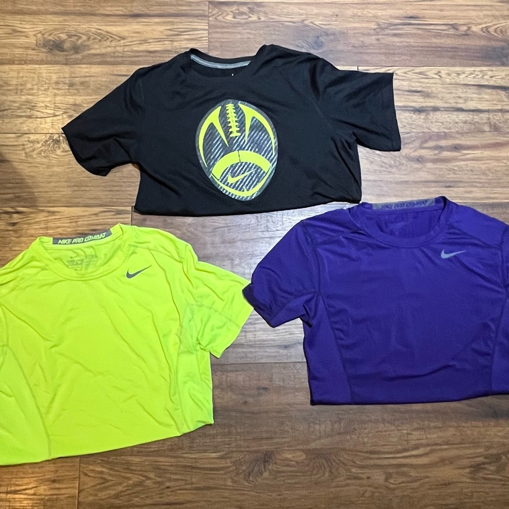 Nike Dri Fit Tshirt Size Small Bundle of 3